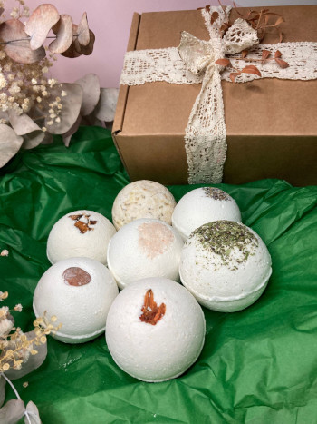 Spotlight on Bath Bombs: Benefits and Best Uses